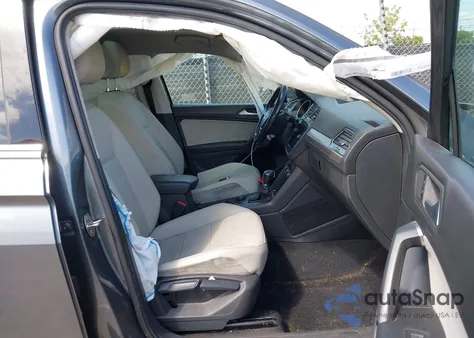 2019 Volkswagen Tiguan 2.0T Se/2.0T Sel/2.0T Sel R-Line/2.0T Sel R-Line Black from USA, damaged, VIN 3VV2B7AX1KM158582